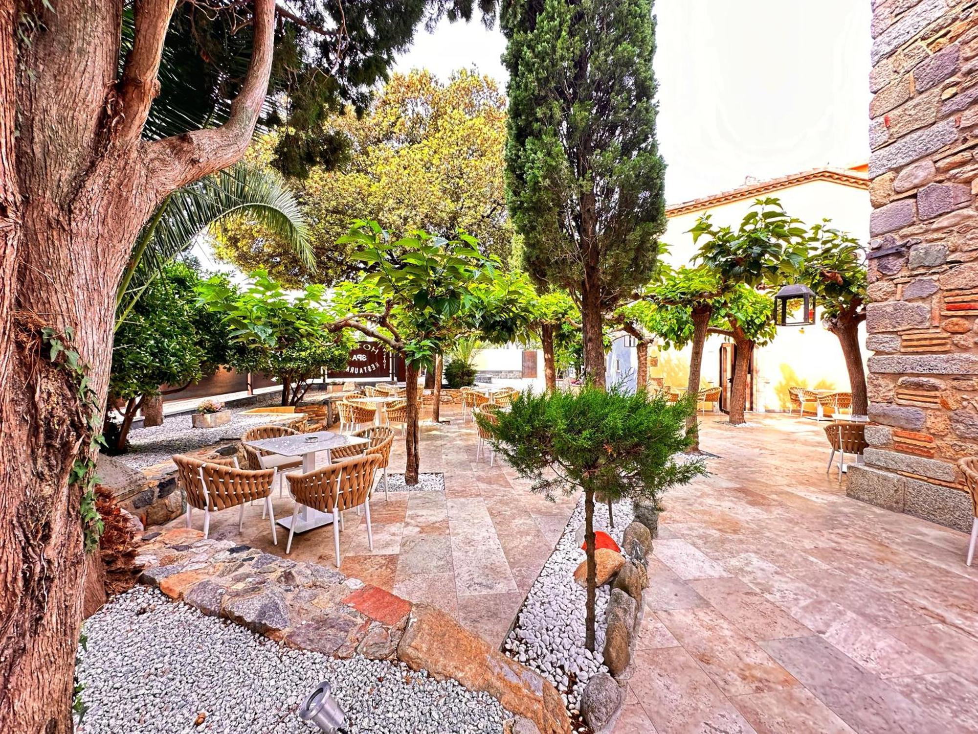 Boutique Hotel Comtal Empuries Roses Buitenkant foto